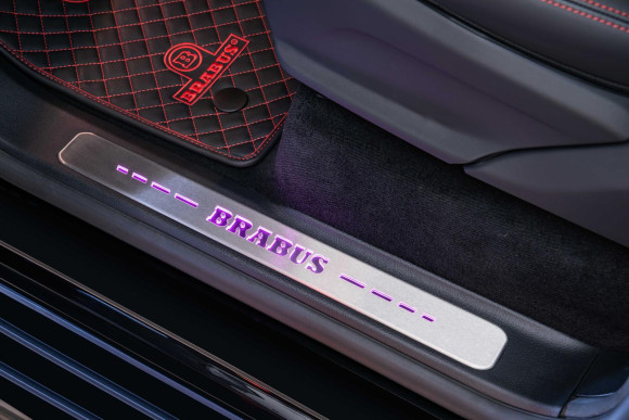 Пороги внутренние с логотипом BRABUS для Mercedes G63 (W463A) RGB Пороги внутренние с логотипом BRABUS для Mercedes G63 (W463A) RGB